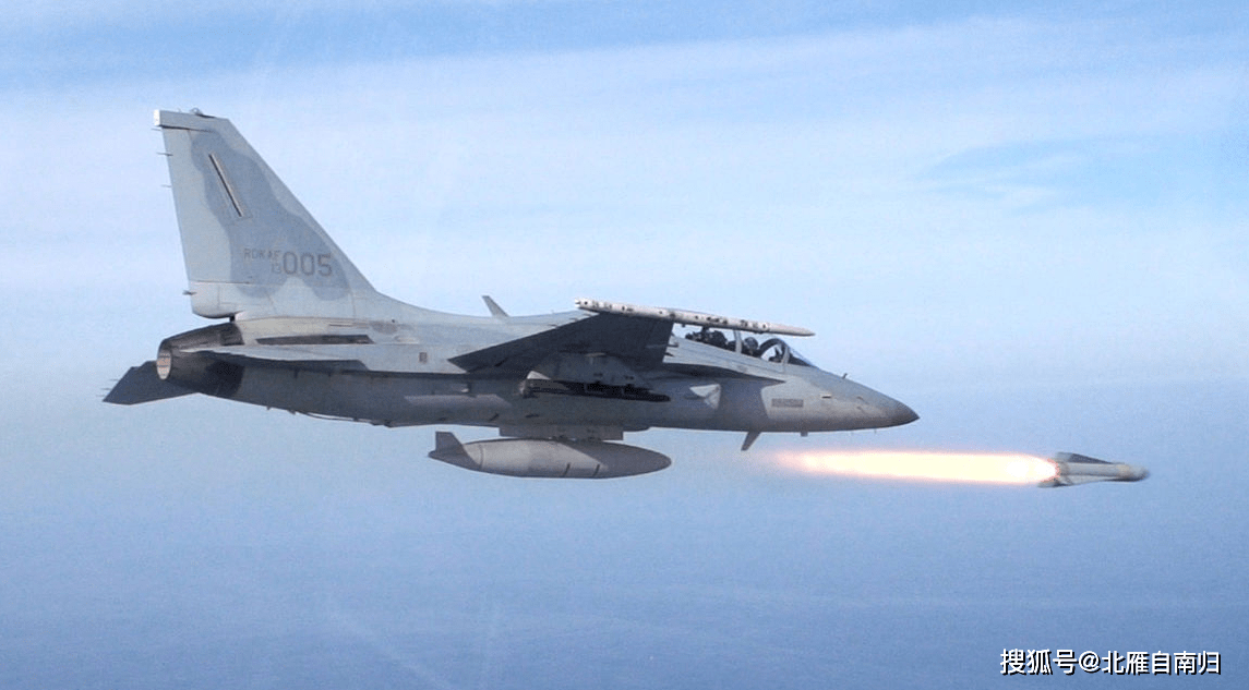 fa-50战斗机单价3000万美元,虽然脱胎于教练机但综合性能很强,除装备