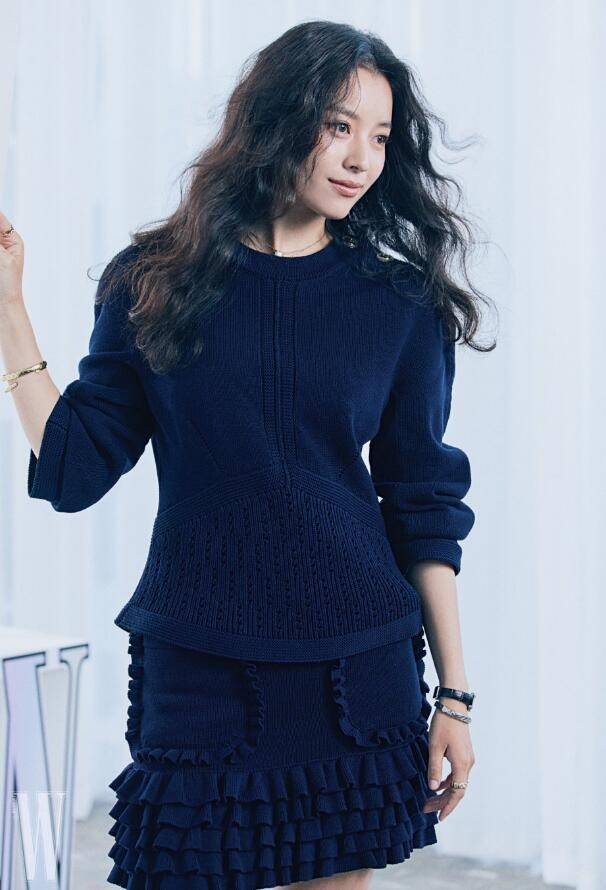 原创韩孝周简单有层次的穿搭术清新又耐看的气质