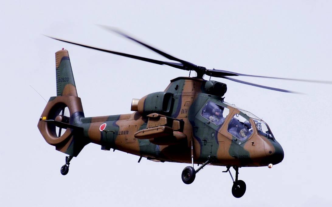 日本oh1型武直,以取代眼镜蛇为目标,却因造价高昂而停产!_的直升机