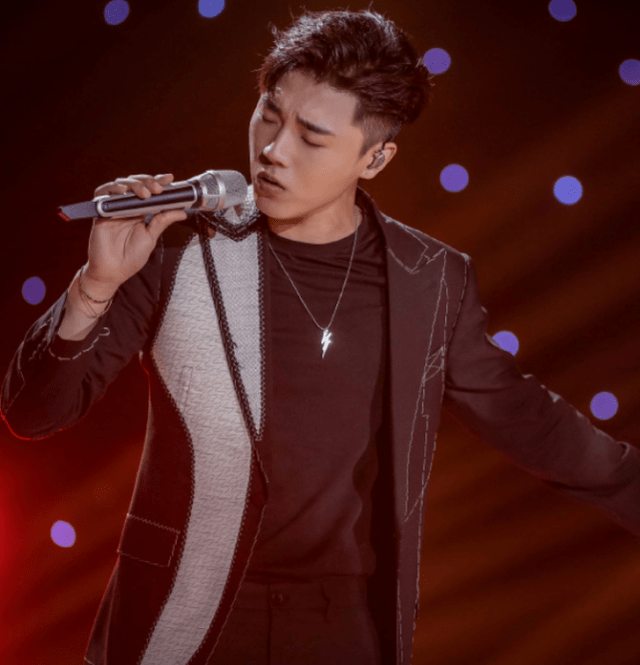 高嘉朗发文官宣恋情男爱豆不顾女友粉之后还有谁支持他