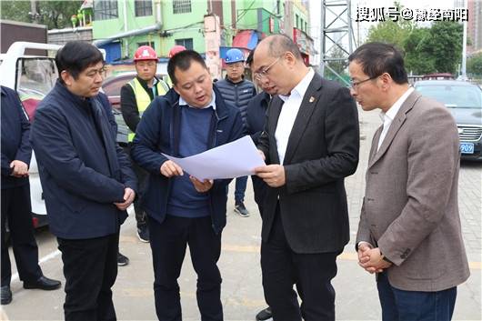 南阳市领导督导调研仲景街道城市道路拓宽改造工程_黄钫