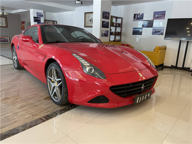 广东深圳一辆法拉利超跑将以131万元起拍车龄约4年成新度较高