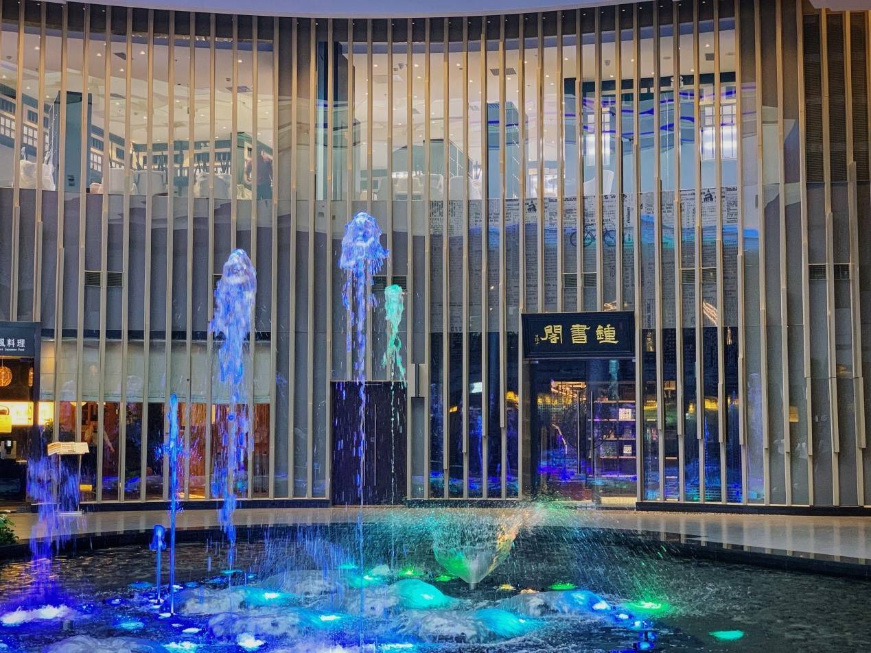 书店地图 | 钟书阁·北京融科店想要带这些书去未来
如果要带书去未来,我们会带上: