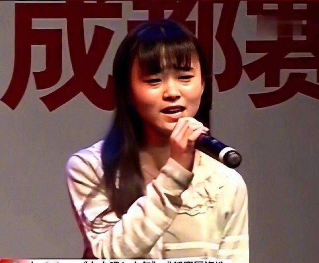 鞠婧祎整容前照片流出,塌鼻子单眼皮大饼脸,和现在简直判若两人_下巴