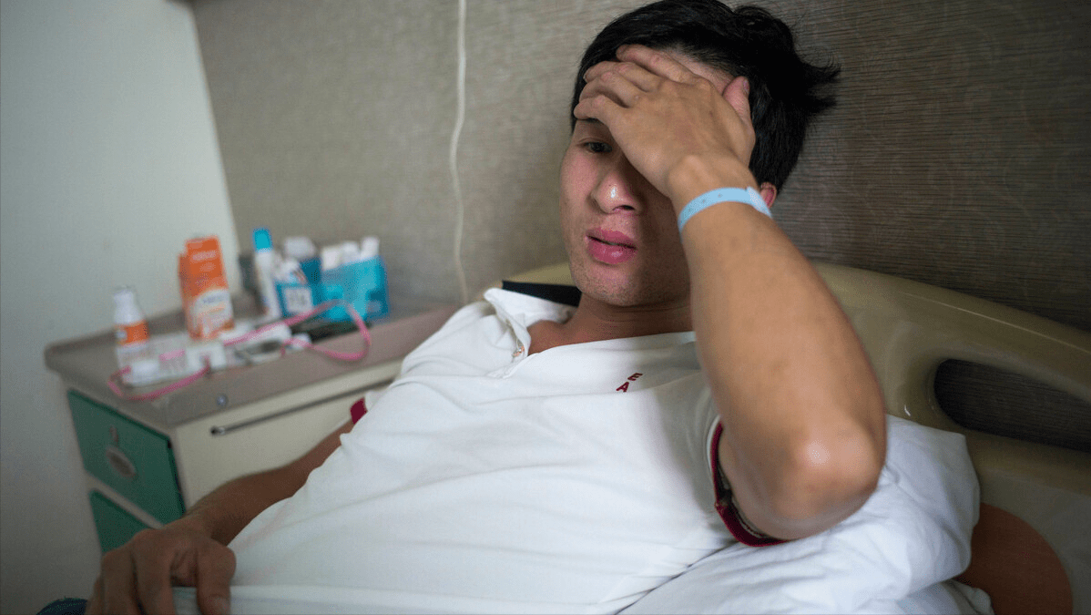 25岁年轻小伙,体检时查出癌症晚期,只因这3种水果"毒性"太大_癌细胞