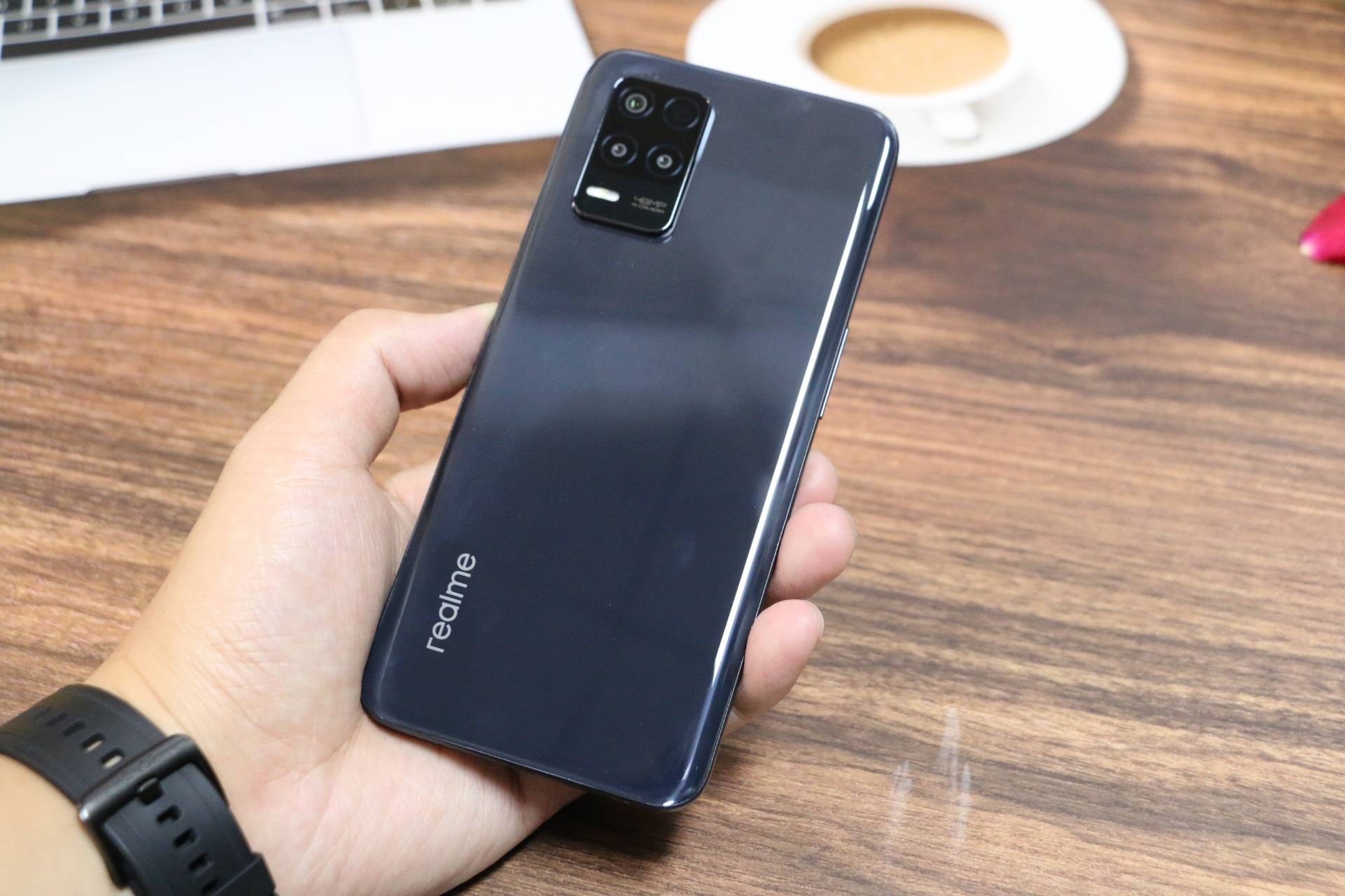 又一款被忽略的轻薄长续航入门机realmev13上手体验