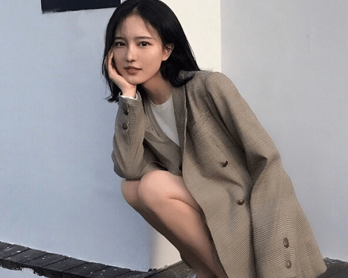 可以说自从事件曝光后,项思醒的热度就一直没有下去