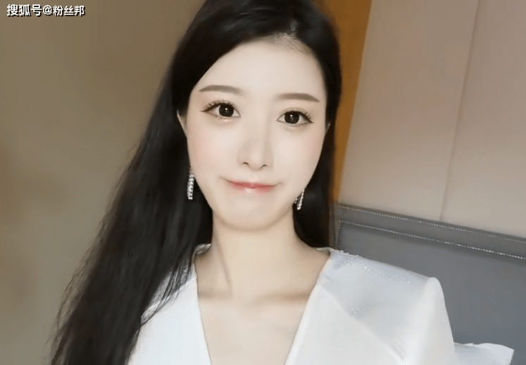 原创女主播月入百万不如上班挣5000强虎牙林真心做主播被家人反对