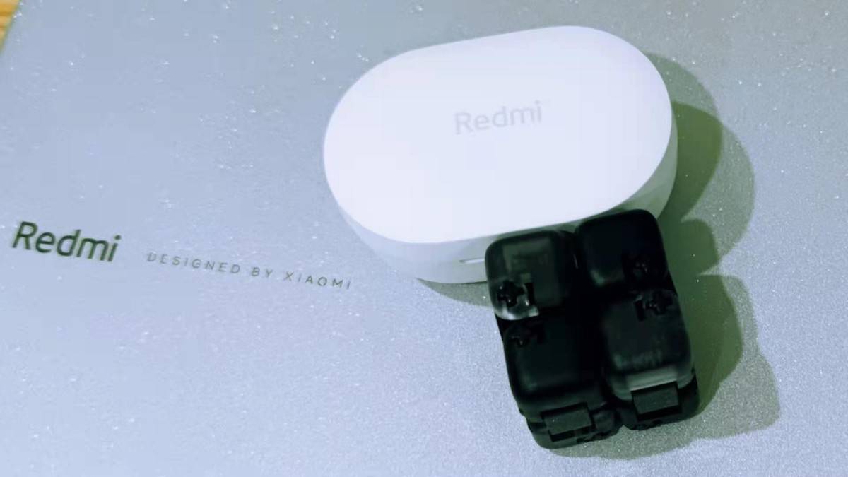 開蓋彈窗,值得入手的redmi airdots3_耳機