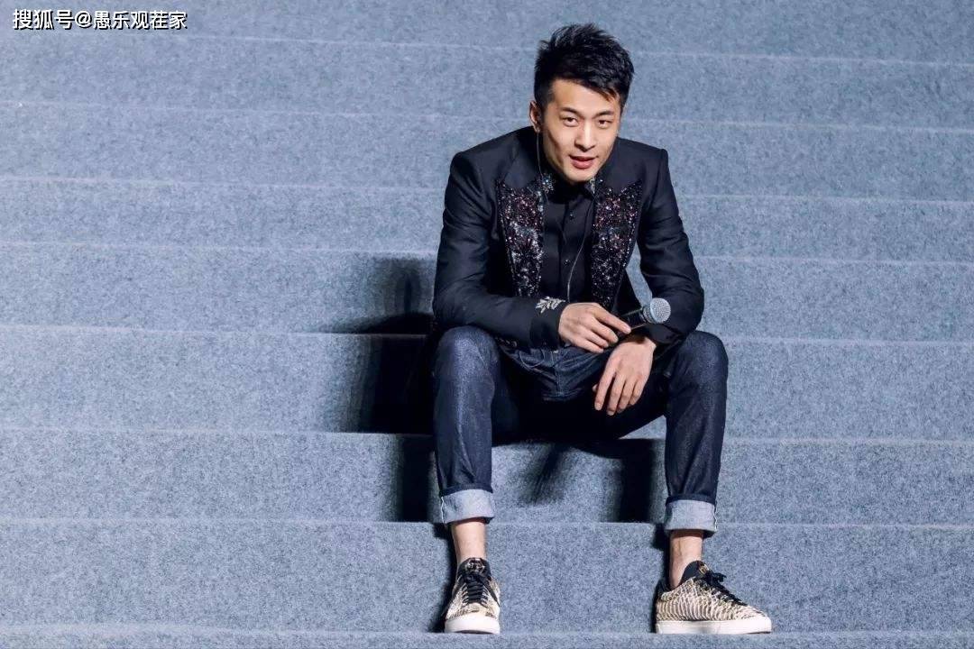 网友|网友在辛巴直播间抢购30台手机，转卖后赚1万5，是洗白还是刷单？