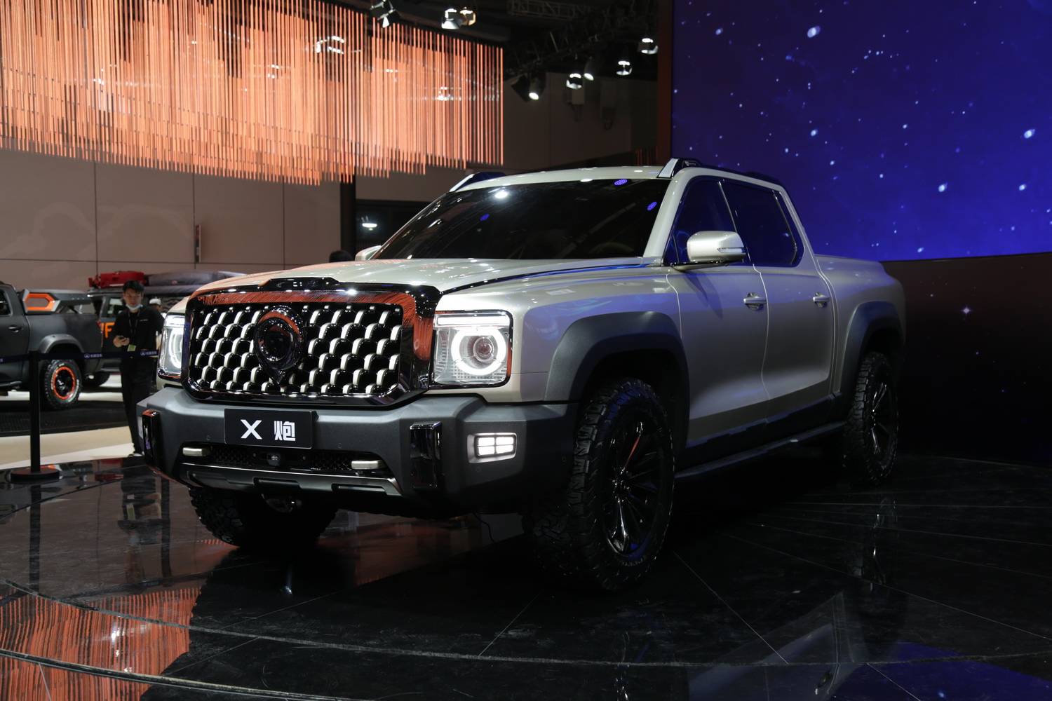 2021上海车展:长城全尺寸皮卡"x炮"亮相