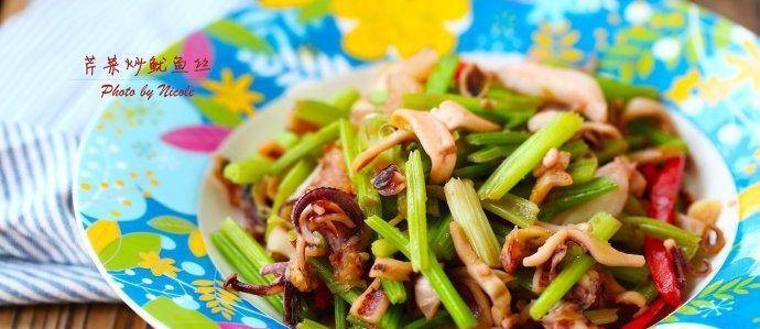芹菜炒鱿鱼图片 1065e419cf664aedbf712f7d1fcb61cd.jpeg