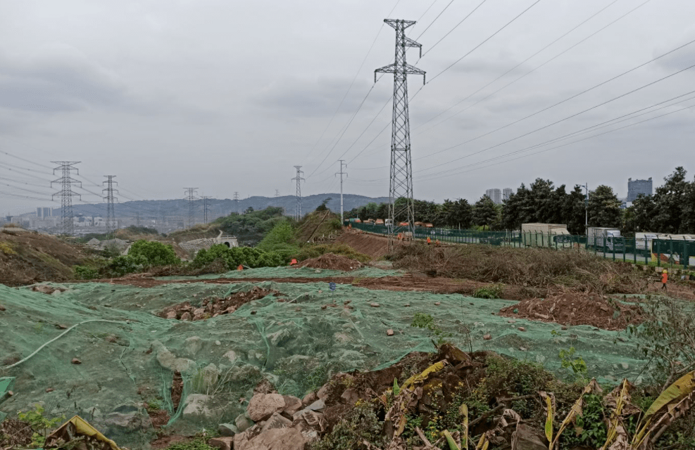 顯眼;鐵路和高壓線;不過也有大v質疑寸灘,說寸灘國際新城規劃很美好