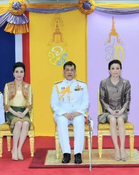 大曝光 明星自曝生活素颜照 彩妆素颜明星 网易女人