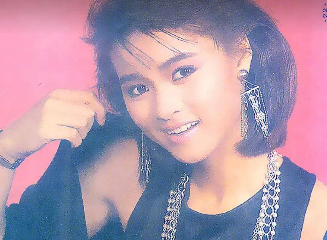 翁静晶合作的《杨过与小龙女》,在片中黎燕珊饰演程英