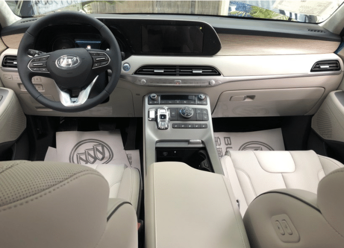 3.5l 8at 四驱,长近5米的suv,带你看现代帕里斯帝