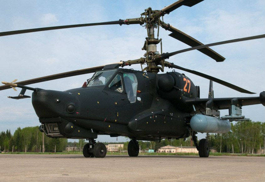 卡50黑鲨攻击直升机性能不逊阿帕奇但缺点也很明显