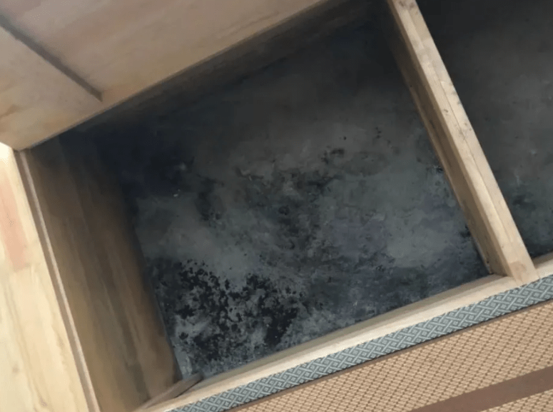 要知道榻榻米床发霉后,我们再睡到榻榻米床上,很容易让我们人体受到