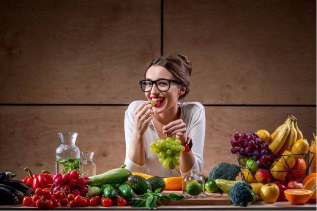 瘦素含量较低时,人会食欲大开,而且通常爱吃富含糖和脂肪的高热量食物