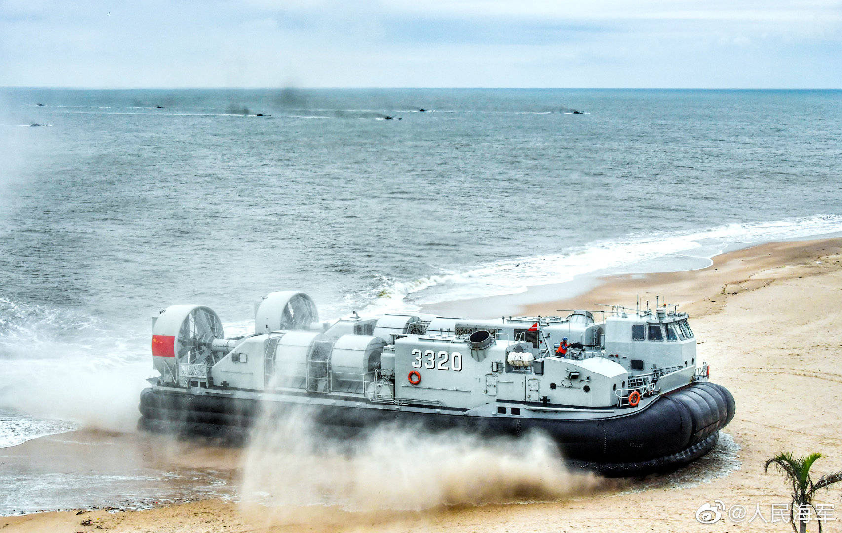 原创法国有两栖攻击舰为何造不出气垫登陆艇三大强国掌握核心技术