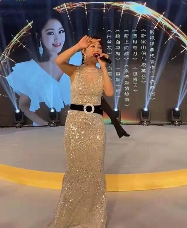 曾经的 古典美人 下嫁 马文才 如今52岁身材走样认不出 梁小冰