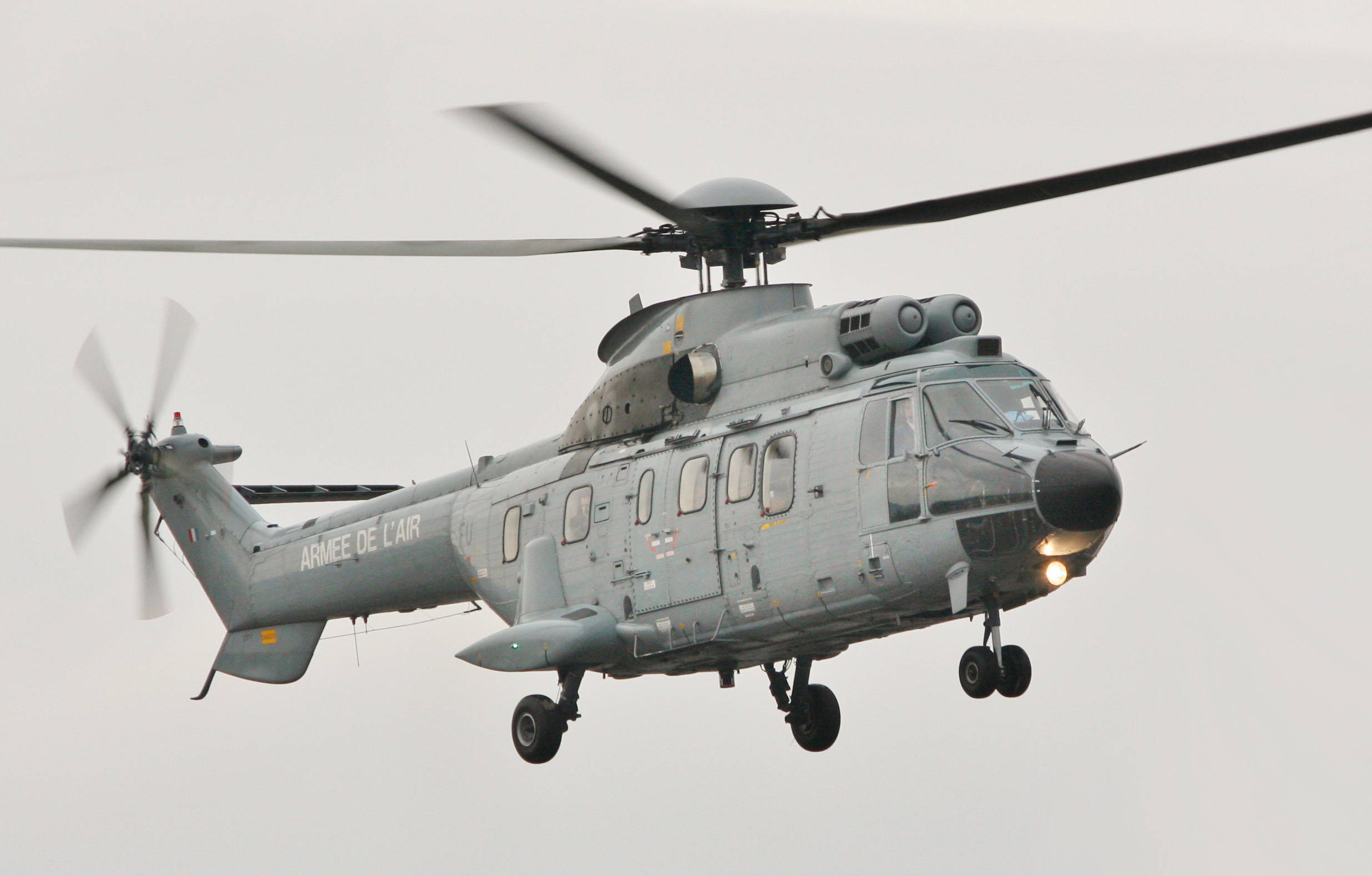 法国空军又订购8架直升机,可以空中加油,在敌后营救本国飞行员