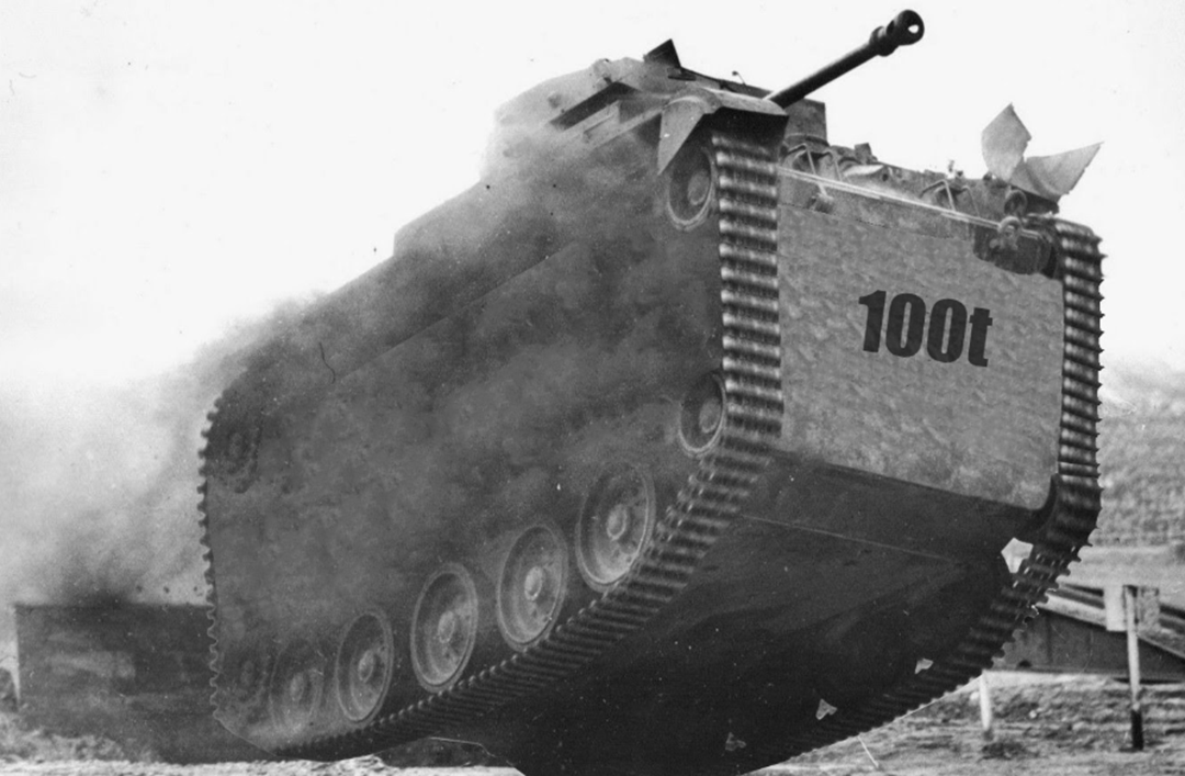 巡洋坦克的收官之作"百夫长"系列,英国士兵:有热水机就足够了