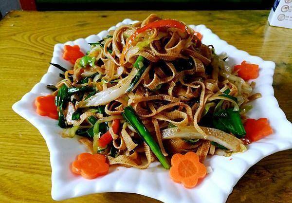 青椒丝炒肉丝炒鸡蛋 85394dfb8f5b48eabae739e72180fadd.jpeg