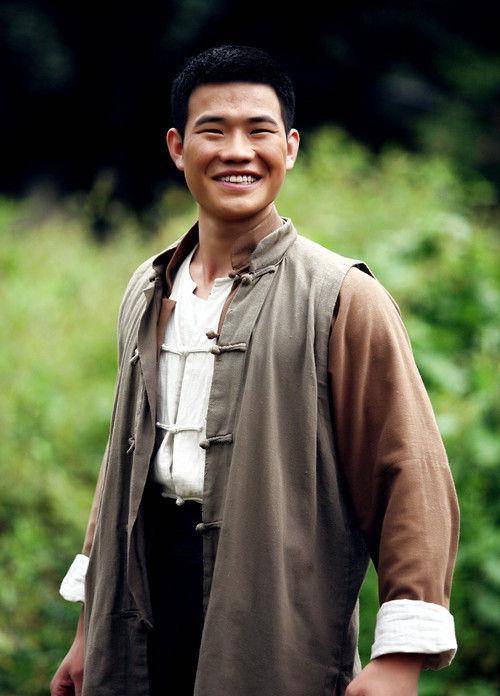 潘长江真实有多高 8fbe8d14a07442929ba9cb1b0c5e60b8.jpeg