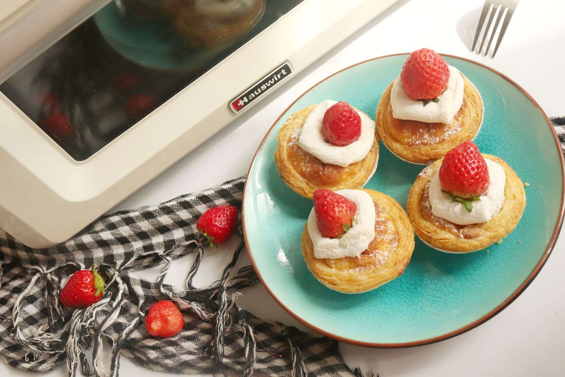 教你做1道咬一口就流心的棉花糖巧克力蛋挞