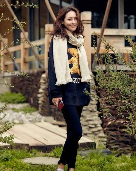 原创于明加这么紧也能塞进去,展示出轻盈感,摄人心魄的美