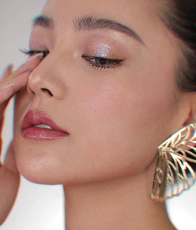 啥是无效化妆 fa941c692a44497db6ae40f26efe6821.jpeg