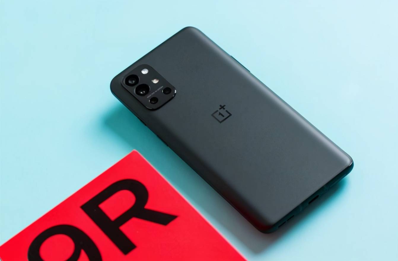 方面|3500预算换新手机？当然买顶配中兴Axon 30 Pro