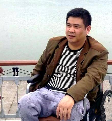 这是个励志的书法家:不幸高位截瘫,却能把书法写进全国展_杨文彪