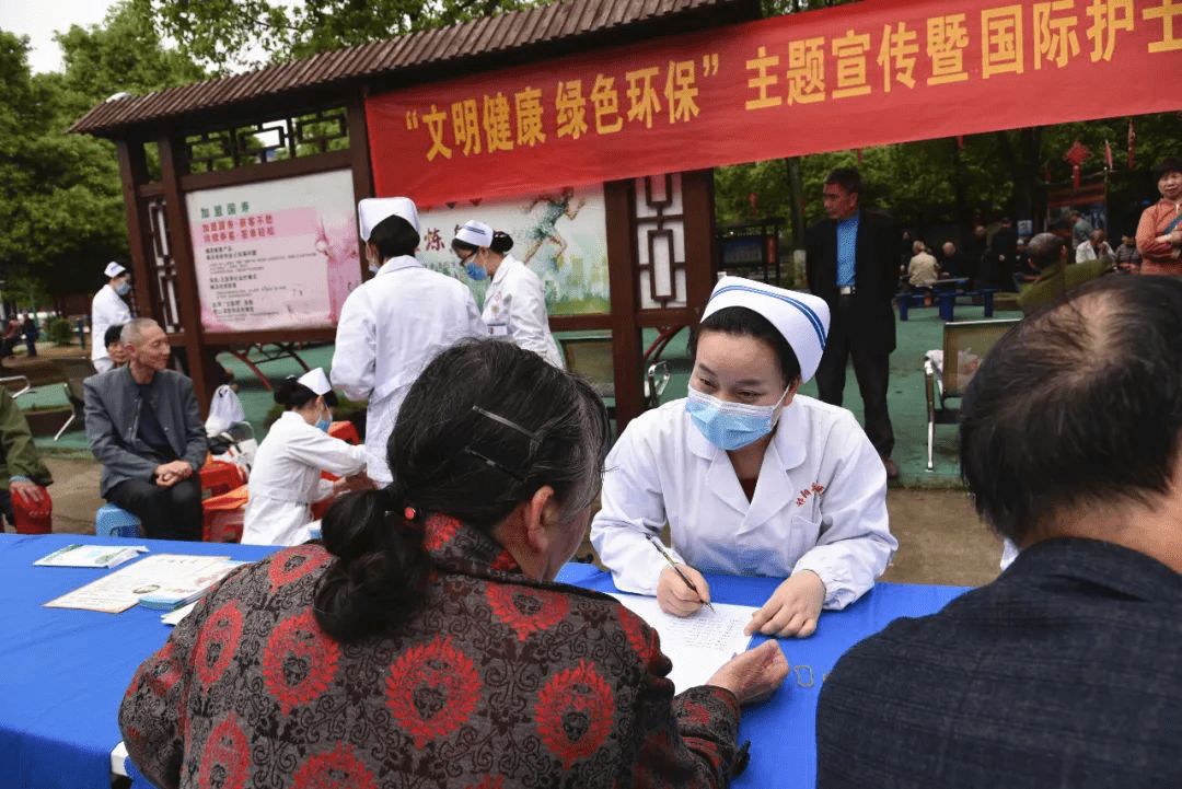 湖南:祁阳县中医医院积极开展爱国卫生月宣传义诊活动