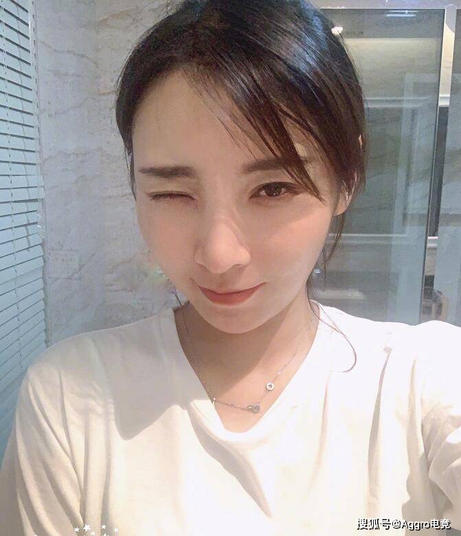 自然少不了如今炙手可热的毕导,毕导本名毕啸天,清华大学化工系博士生