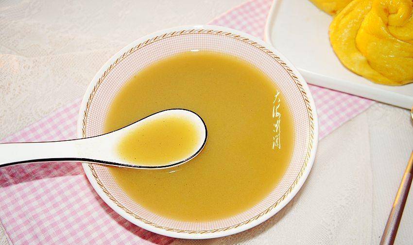 十五分钟后,豆浆机自动制作完成.