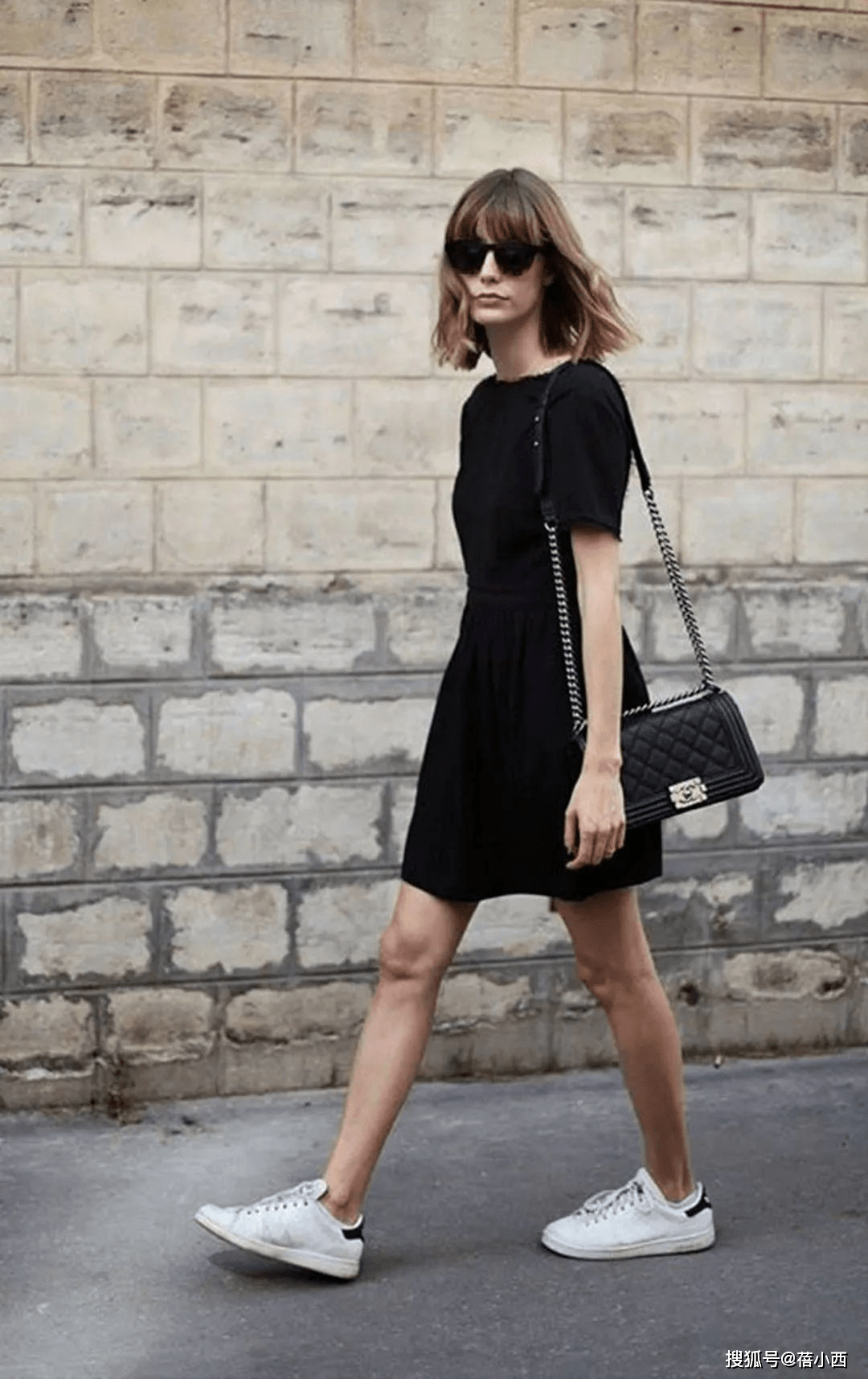 小黑裙连衣裙高级感显瘦 9aa0ffa924814331a7a1a727bfdbad86.png