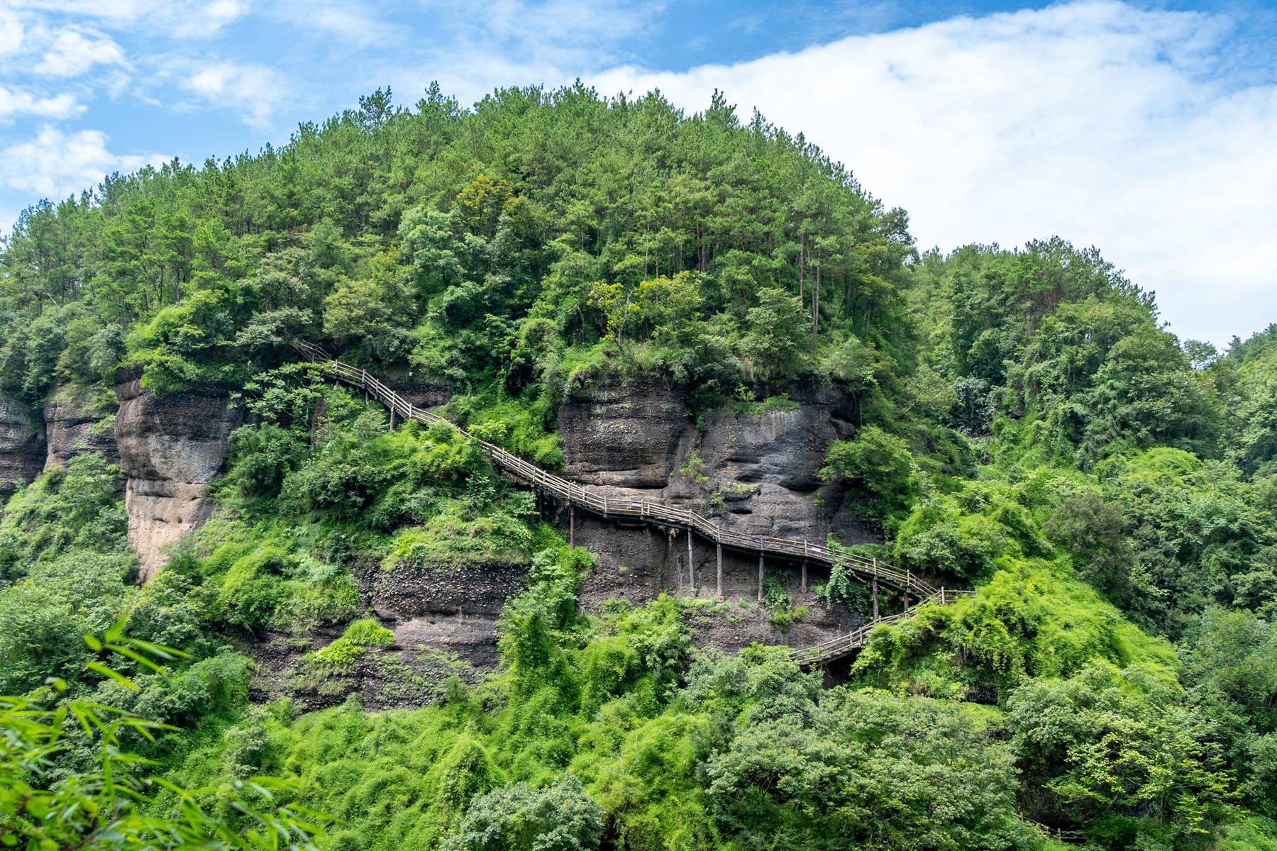 坐上高鐵遊川陝甘,小長假廣元必遊景點,險峻奇秀,適合居家前往