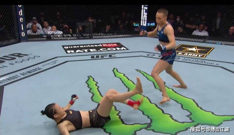 这种情况下,即使换作比张伟丽级别更大的母狮努涅斯,也可能会被击倒