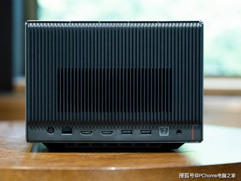 投射|极米RS Pro 2评测：叹为观止的家庭影院新贵