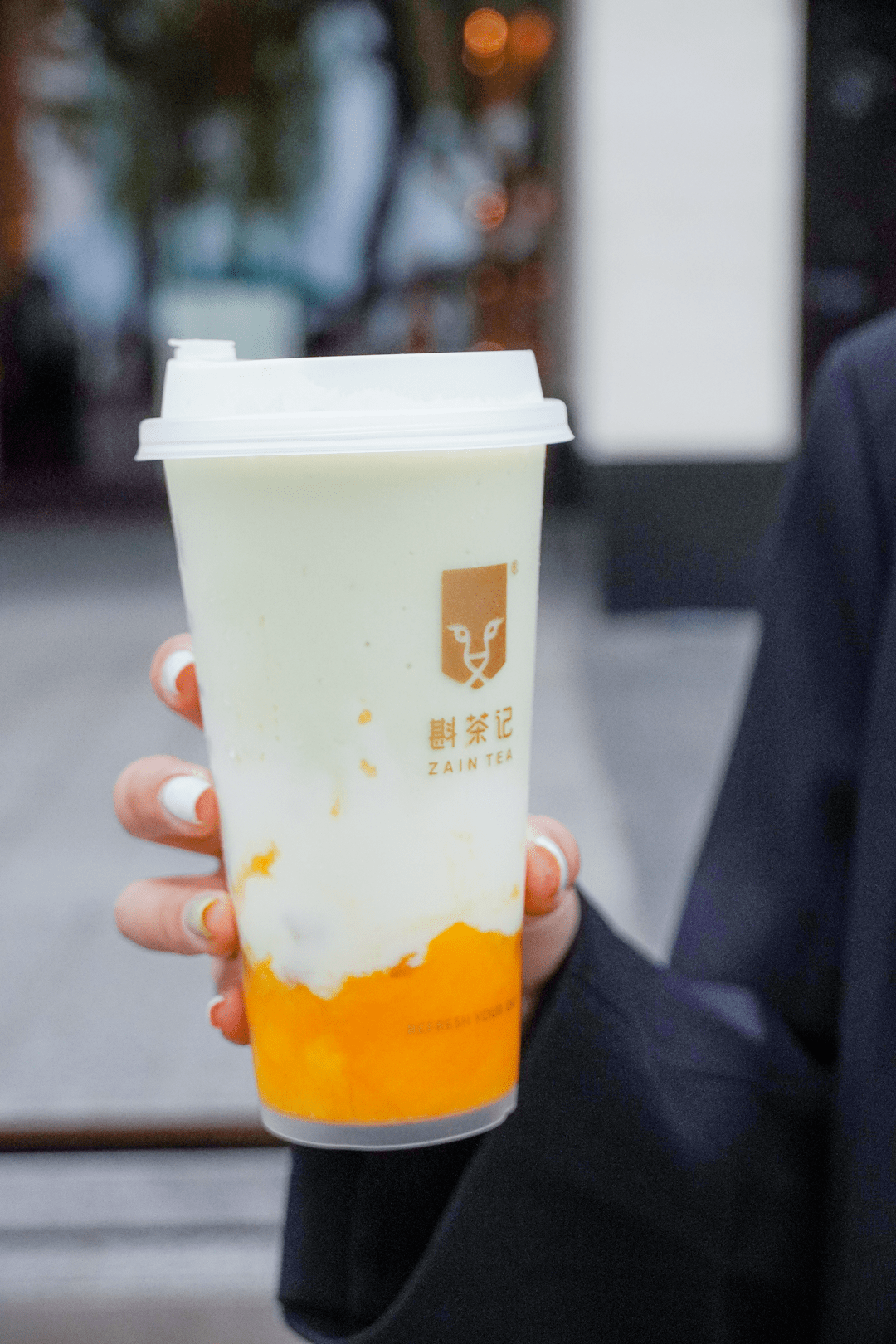 斟茶记一日店长陈学冬空降杭州西湖为你亲手做奶茶更有30w现金等你来