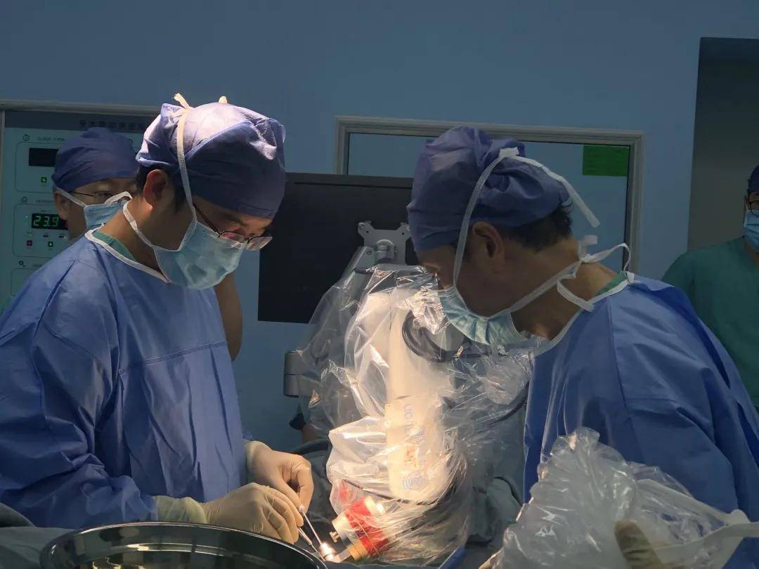 精准定位,智能引导!福建这家医院神经外科手术迈入"机器人时代"