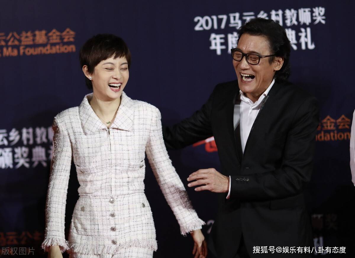 原创隐形富豪孙俪开着兰博基尼逛街短发墨镜实属拉风