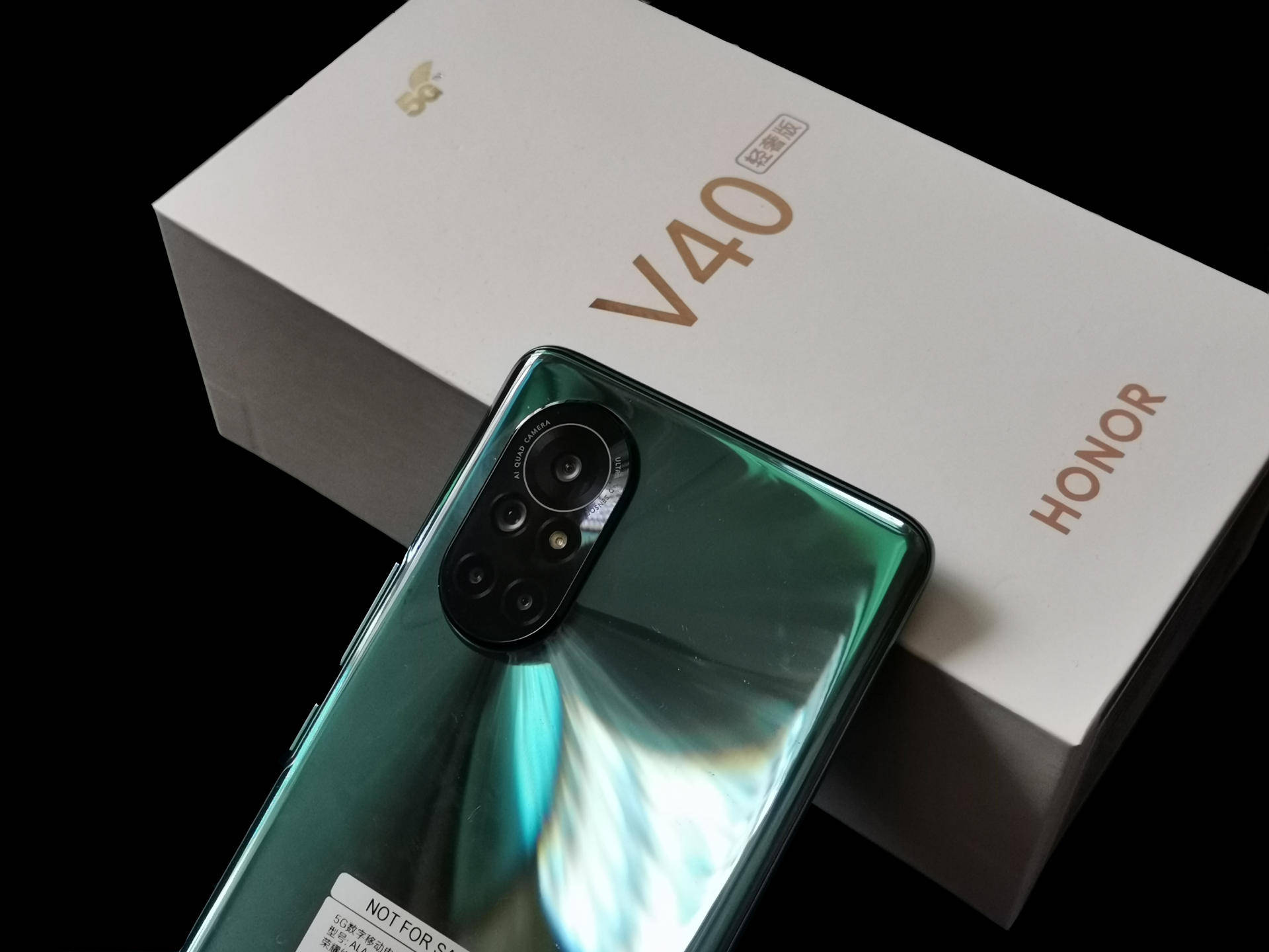 薄到极致更多技术加持荣耀v40轻奢版给你不同的体验