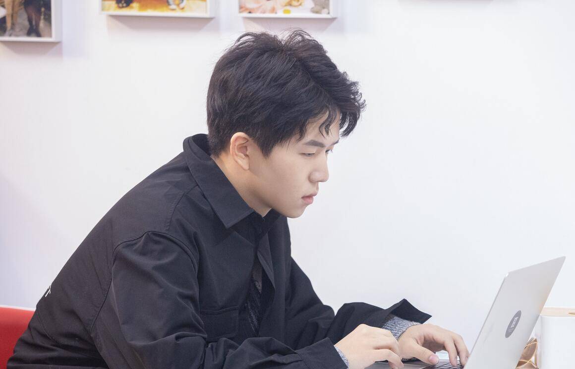 原创《初入职场的我们》张翰点评"王玥加班"另有深意,结局已被剧透