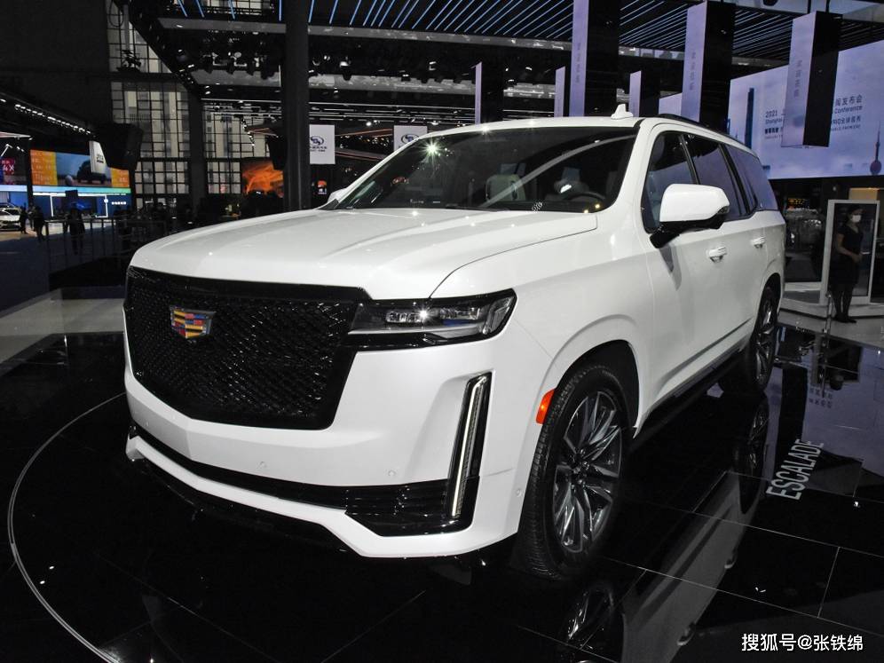 凯迪拉克最霸气suv 气场不输库里南 坐满7人无压力 8缸 四驱 乐惠车 凯迪拉克最霸气suv 气场不输库里南 坐满7人无压力 8缸 四驱 乐惠车