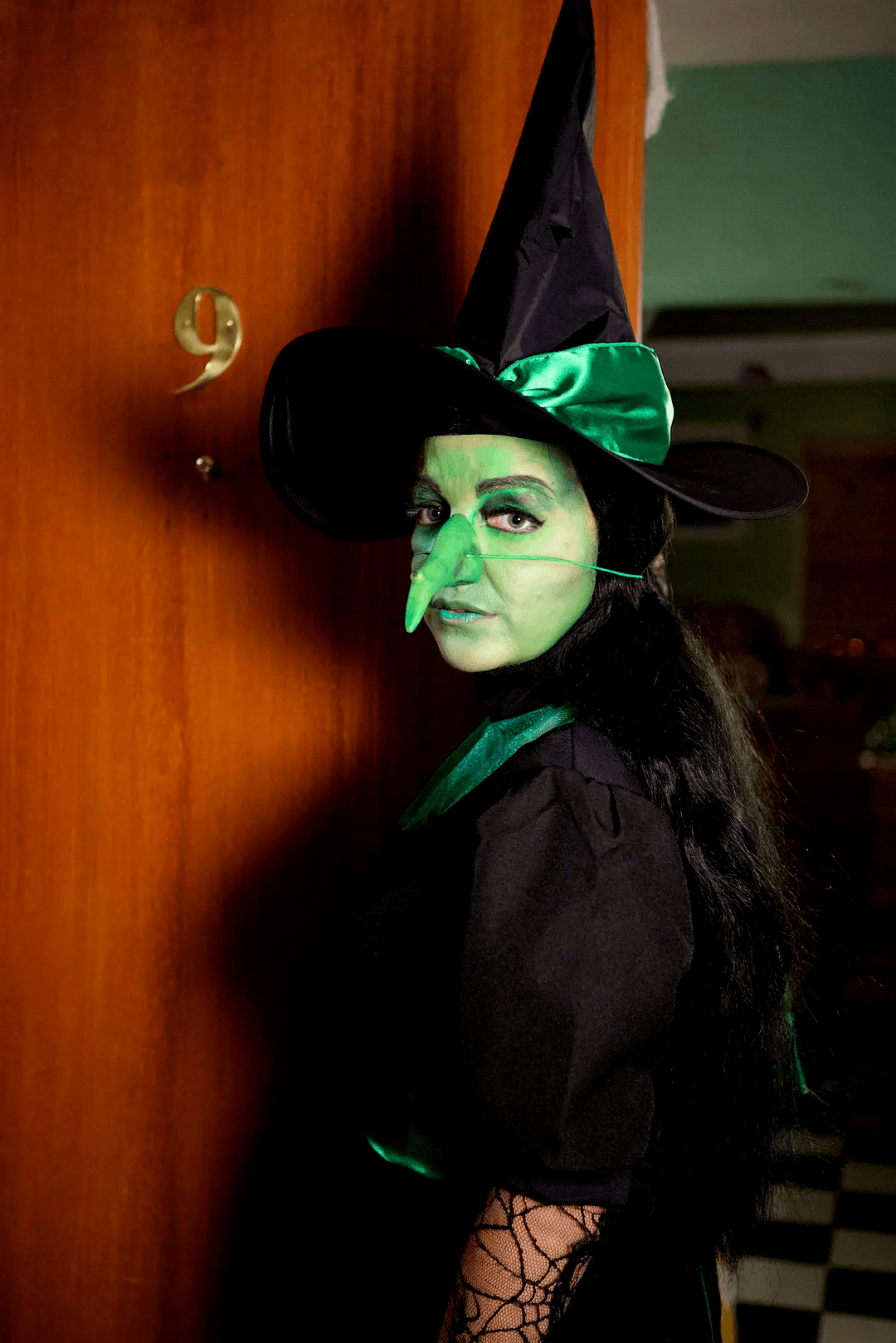 历史悠久的"女巫"故事是十万无辜女性的死亡历史_女人