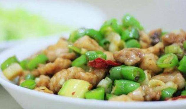 油豆腐炒肉沫 097e54c186bd42f99ac3f0f8bb4a6d9c.jpeg