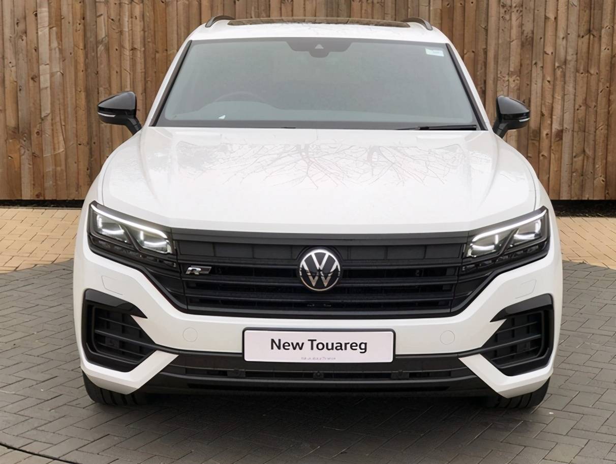 30trline外观运动版大众途锐进店预售78万比x6接地气